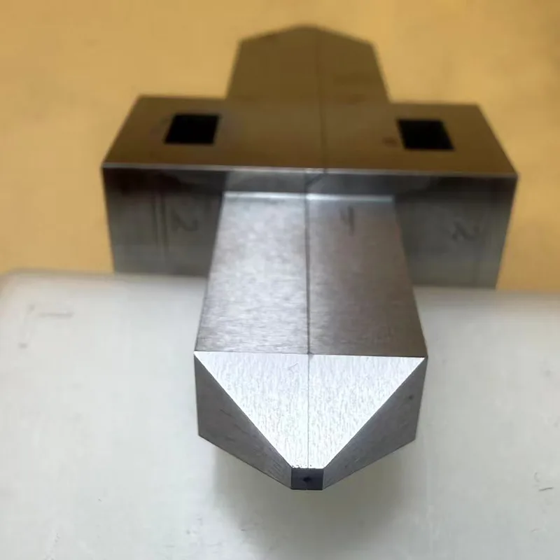 Precision Wire EDM-delar och anpassad bearbetning